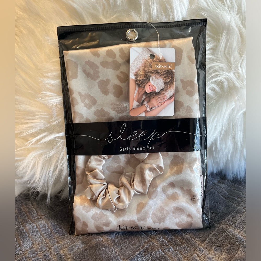 NEW Kitsch Pillowcase with Scrunchy